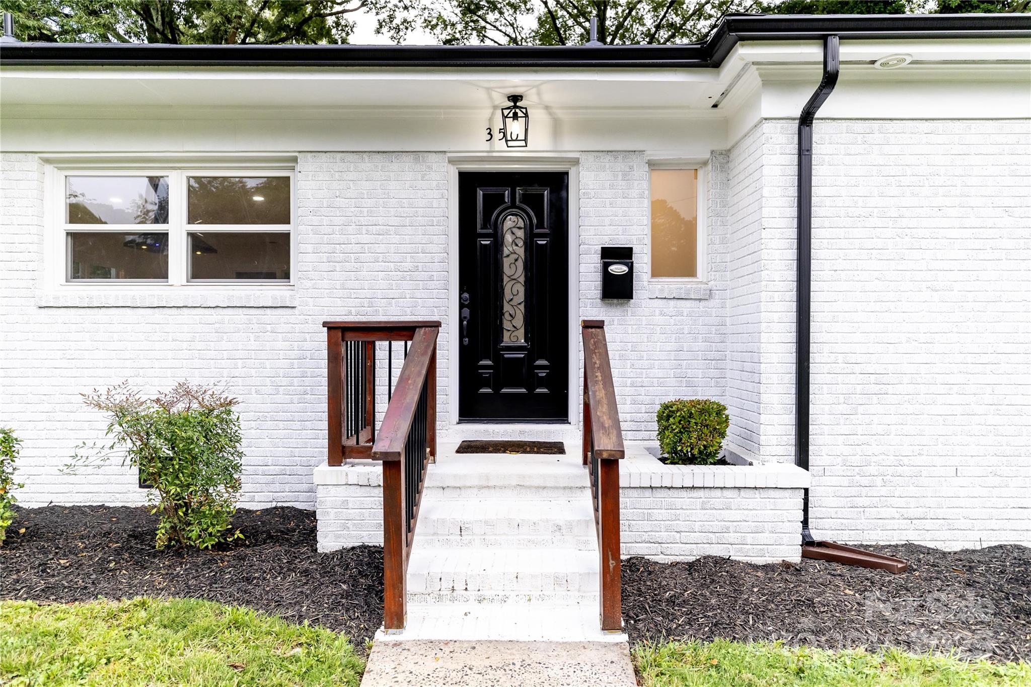 3501 Eastway Drive