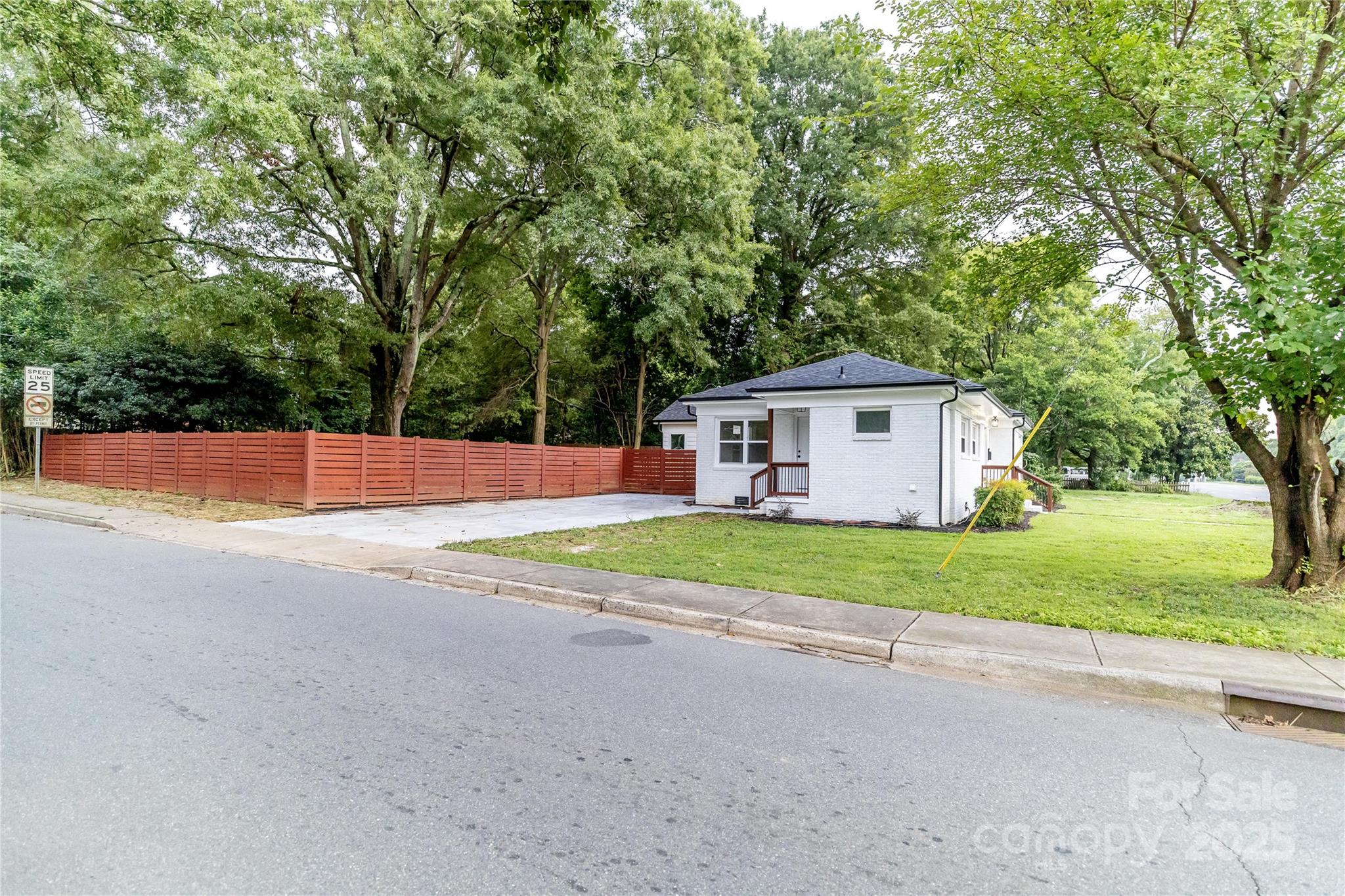 3501 Eastway Drive