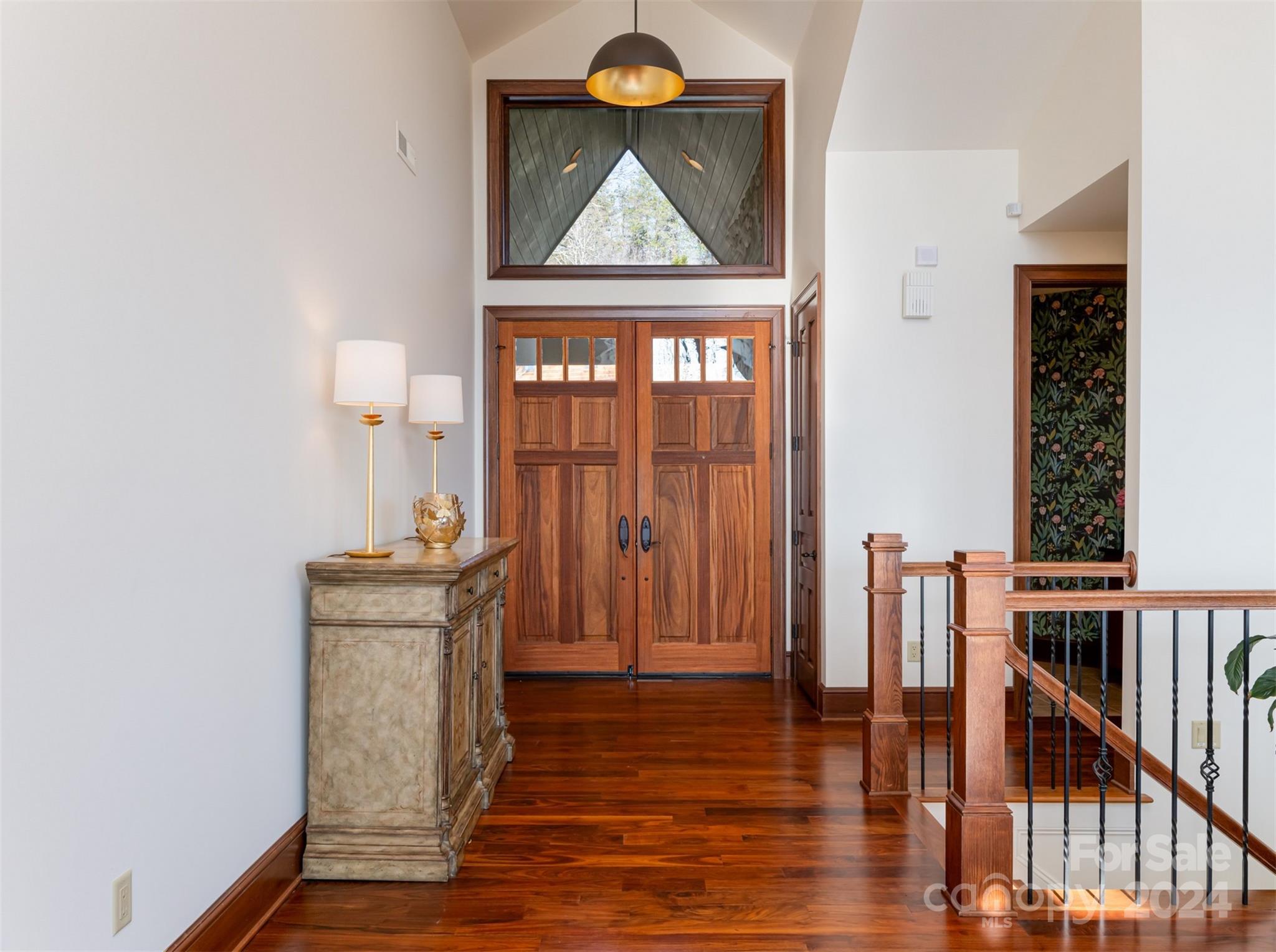 Reynolds Mountain - Residential