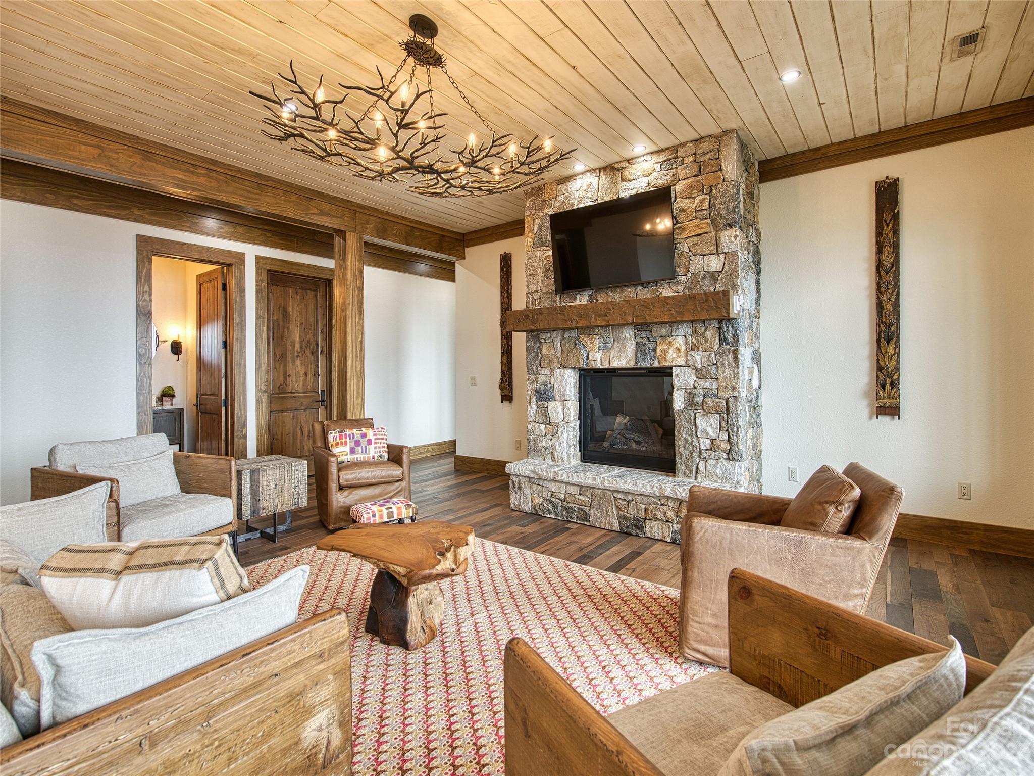 Smoky Mountain Retreat at Eagles Nest - Residential