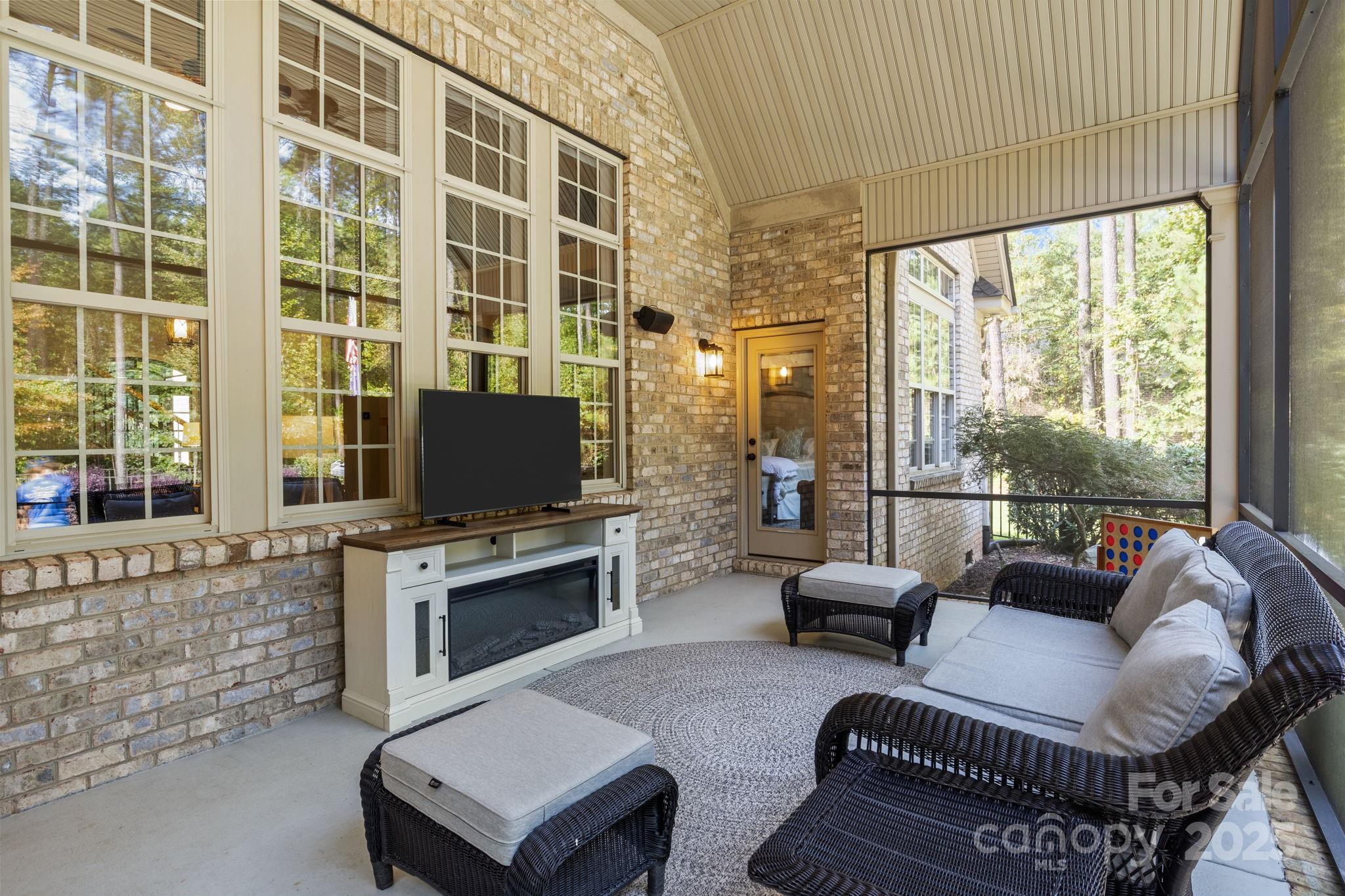 Pebble Bay - Residential