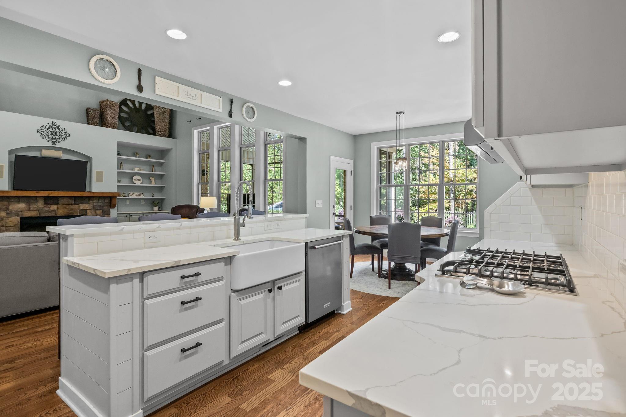 Pebble Bay - Residential