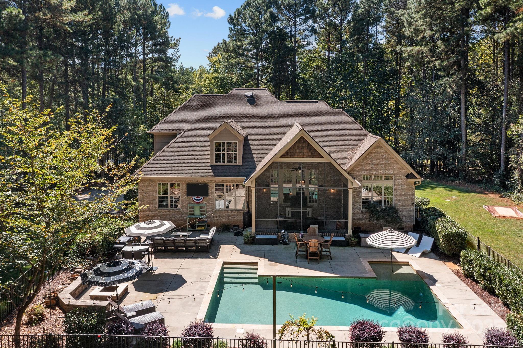 Pebble Bay - Residential