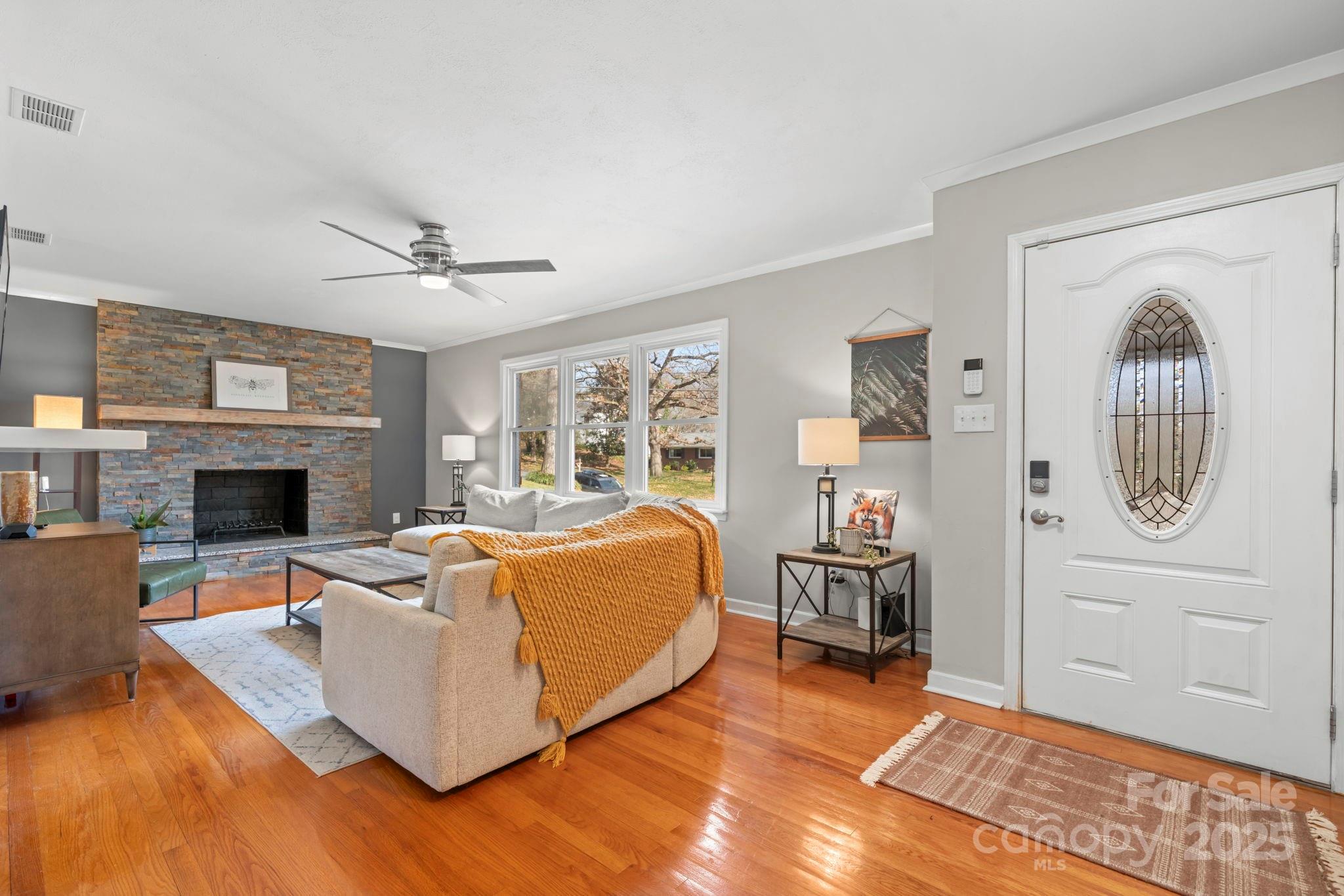 1905 10th Street Place NW