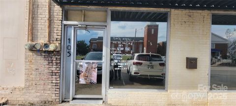 105 E Morgan Street Wadesboro NC 28170