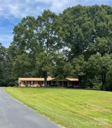 Photo of 44101 Stony Gap Road, Albemarle, NC 28001 (MLS # 4298201)