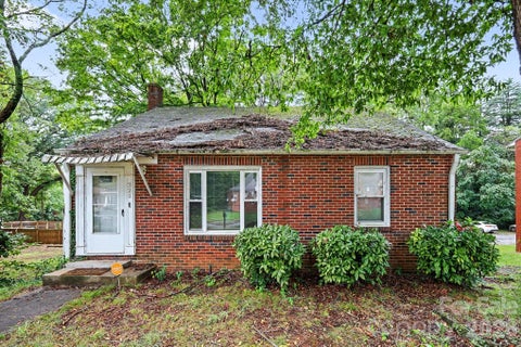 Photo of 321 N Bost Street, Statesville, NC 28677 (MLS # 4425999)