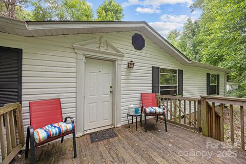 112 Cordella Road Candler NC 28715