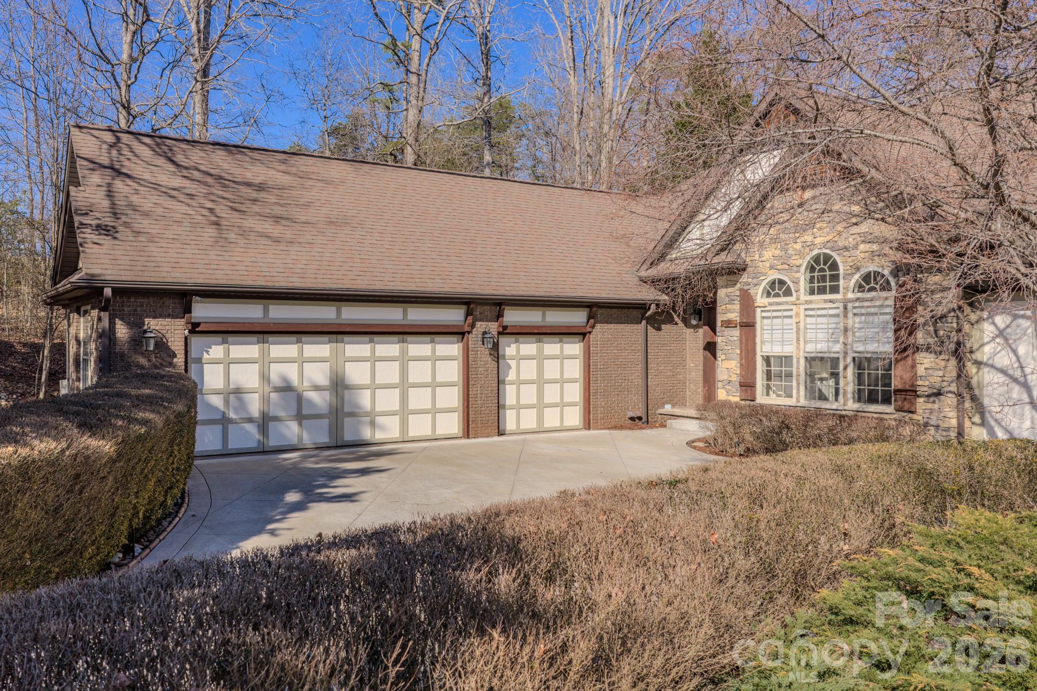 3975 Plantation Drive