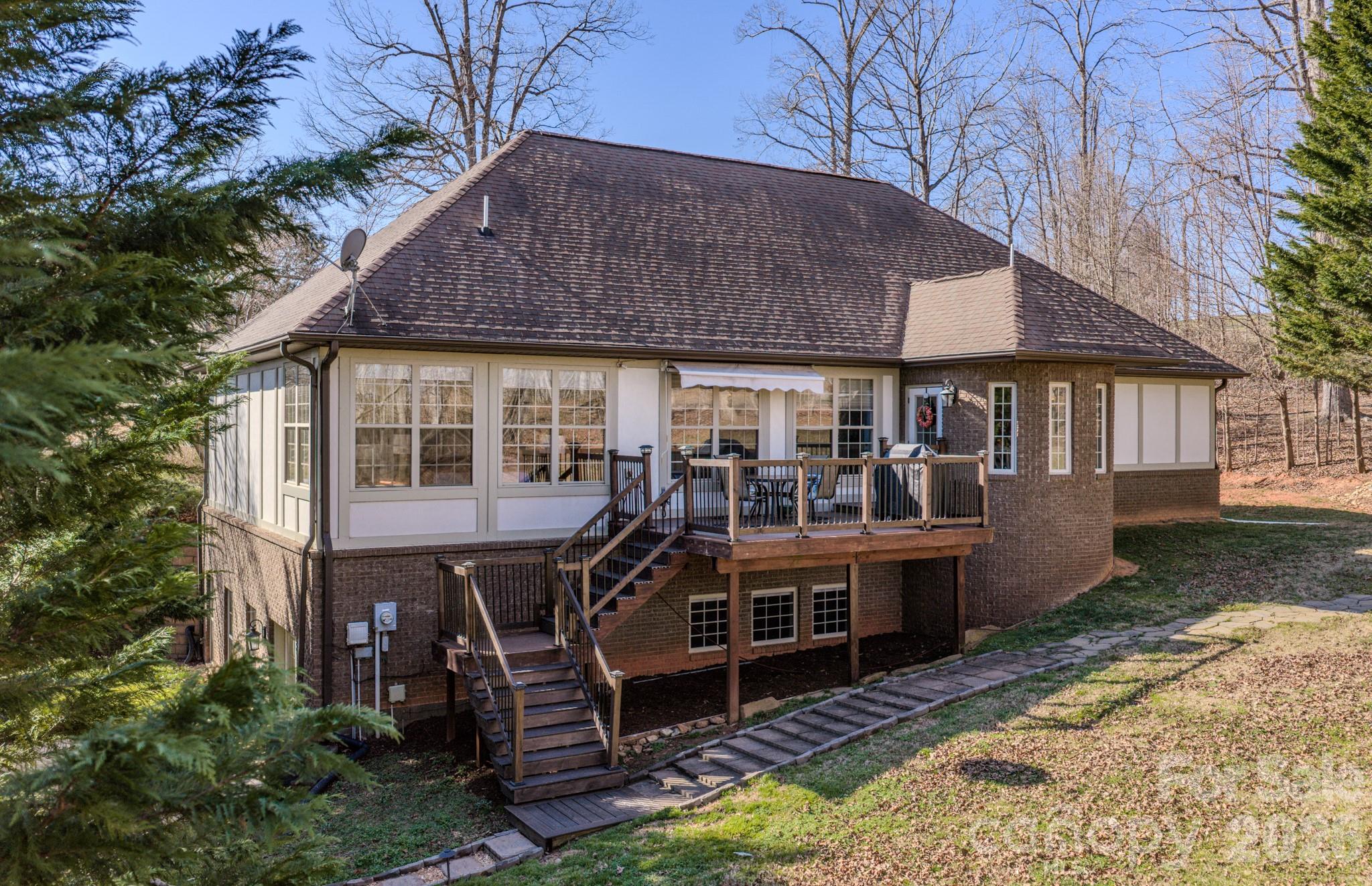 3975 Plantation Drive