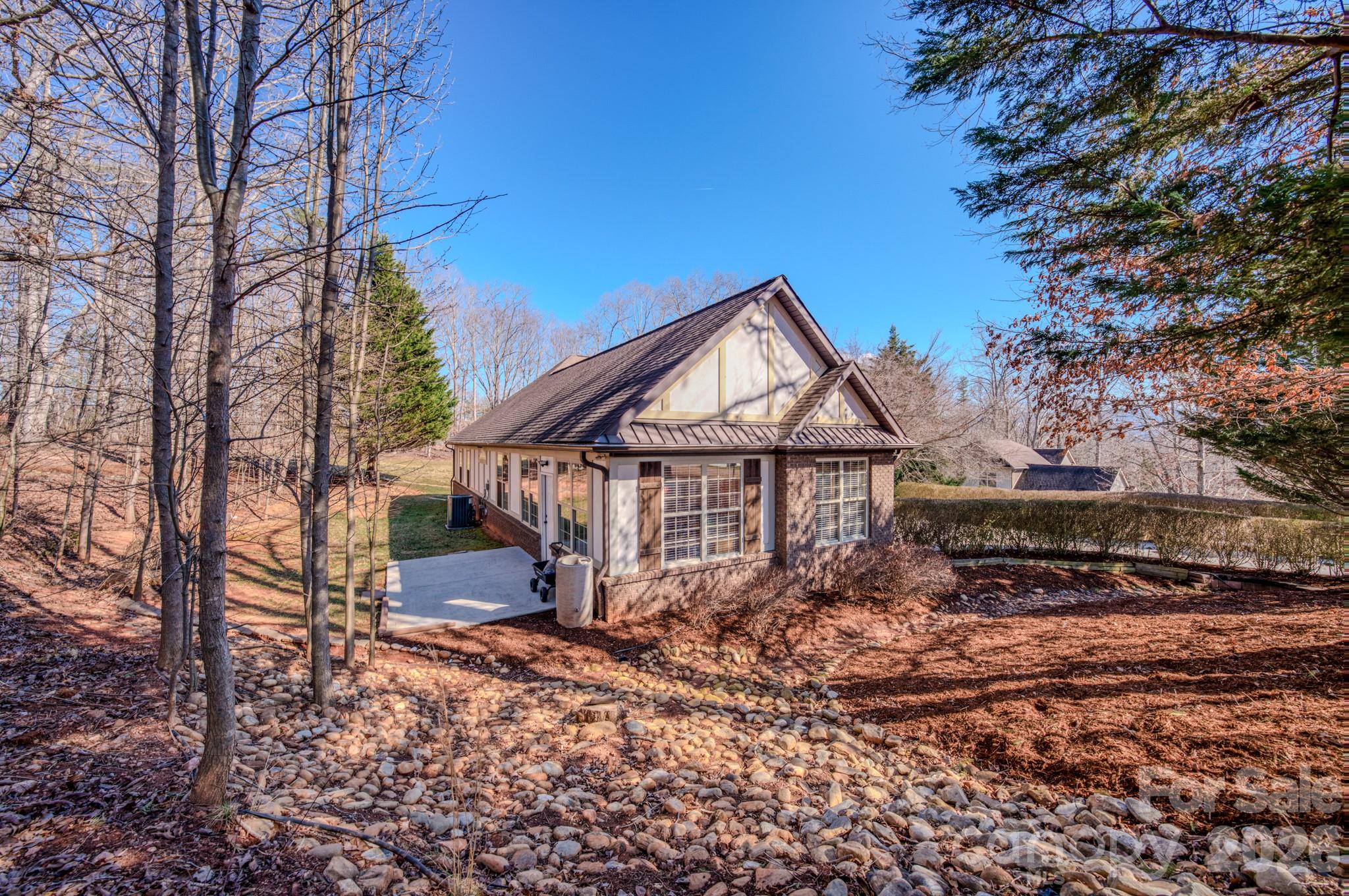 3975 Plantation Drive