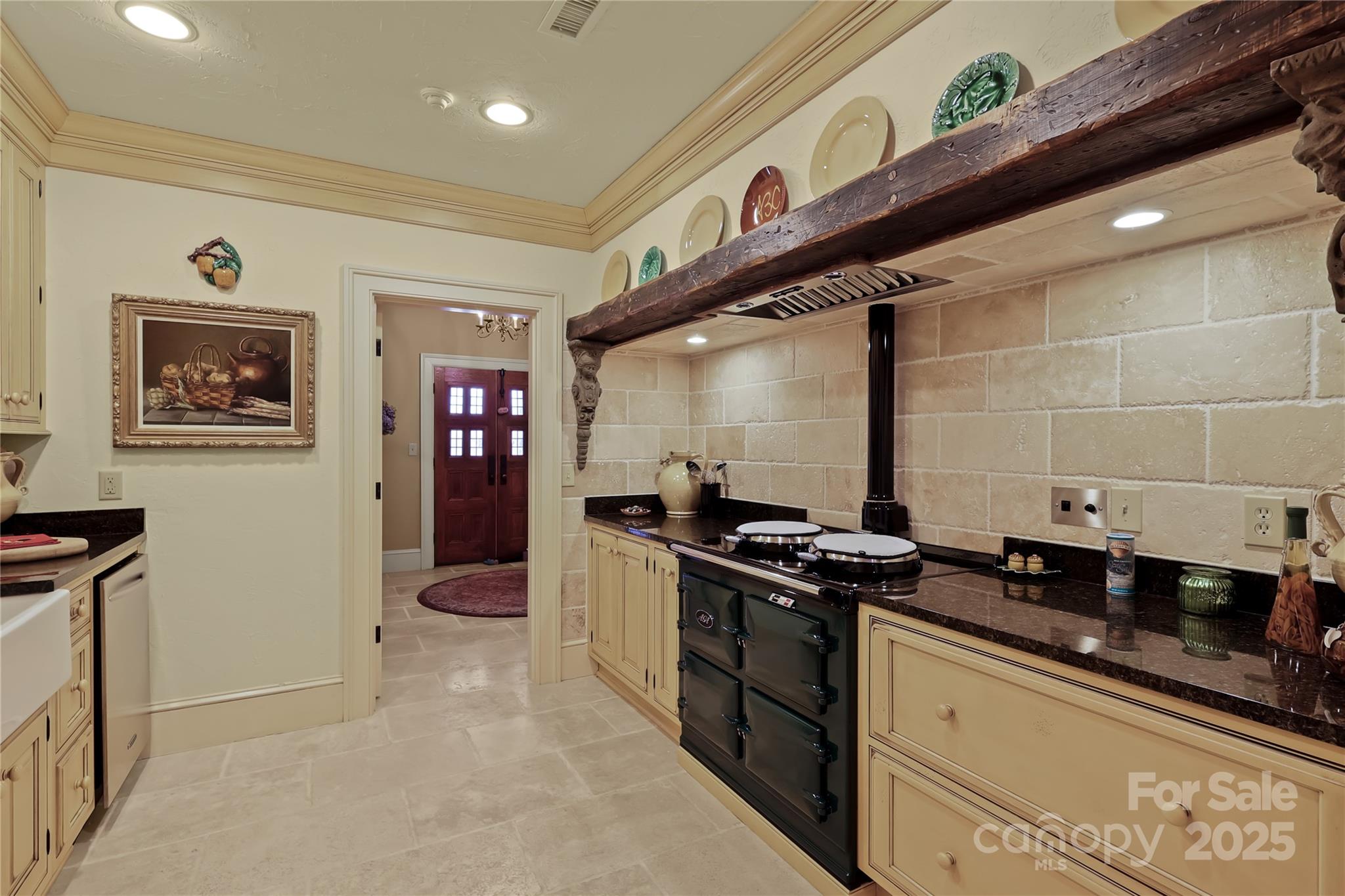 Blowing Rock, North Carolina 28605, United States, 5 Bedrooms Bedrooms, ,7 BathroomsBathrooms,Residential,Active,129876