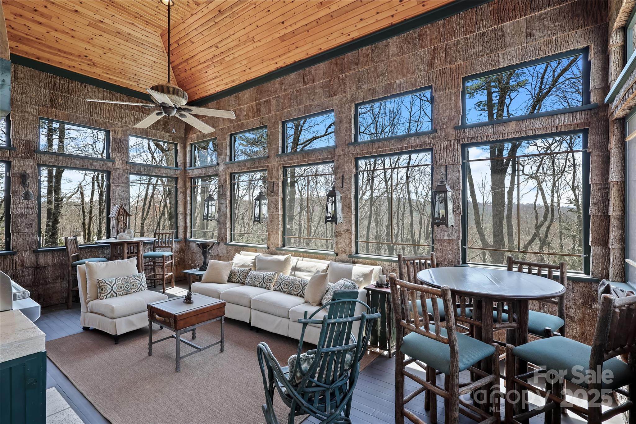 Blowing Rock, North Carolina 28605, United States, 5 Bedrooms Bedrooms, ,7 BathroomsBathrooms,Residential,Active,129876