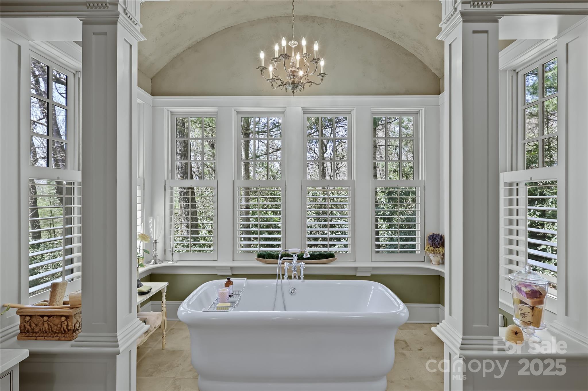 Blowing Rock, North Carolina 28605, United States, 5 Bedrooms Bedrooms, ,7 BathroomsBathrooms,Residential,Active,129876