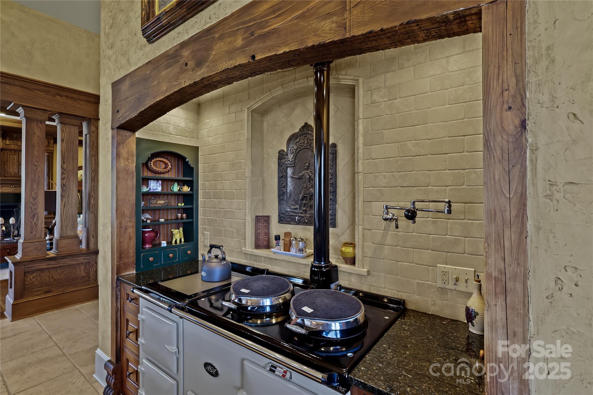 Blowing Rock, North Carolina 28605, United States, 5 Bedrooms Bedrooms, ,7 BathroomsBathrooms,Residential,Active,129876