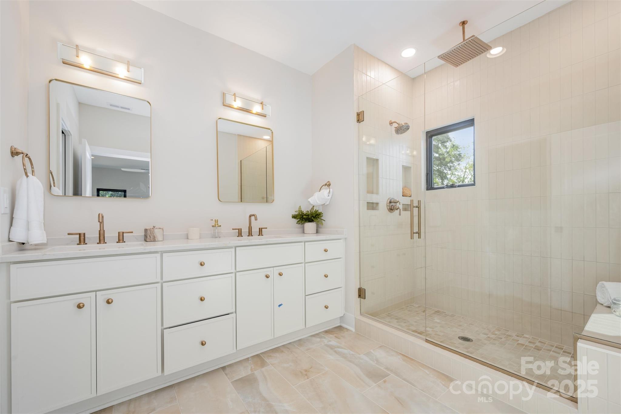 Oaklawn Park - Residential Income