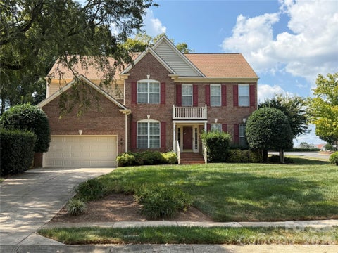 Photo of 704 Meadow Lake Drive, Matthews, NC 28105 (MLS # 4422367)