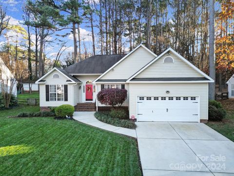 A home in Huntersville