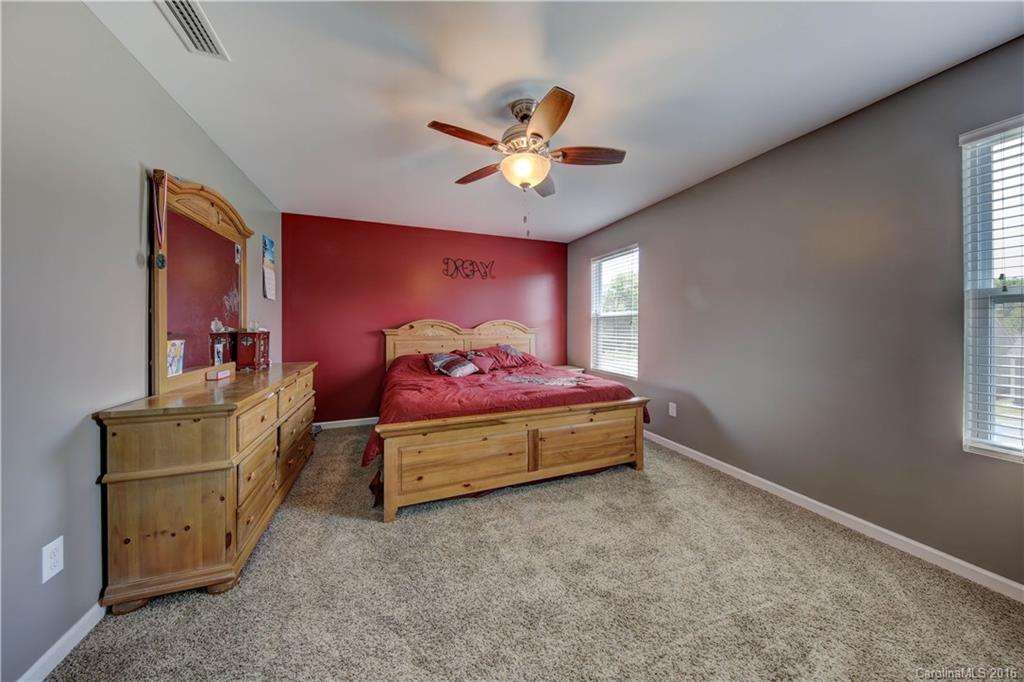 Newport Lakes - Residential