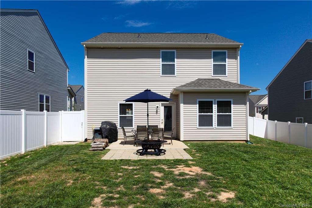 Newport Lakes - Residential