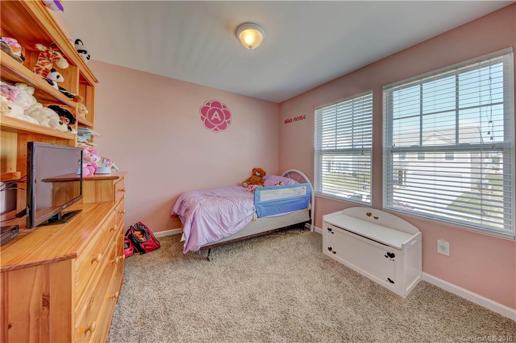 Newport Lakes - Residential