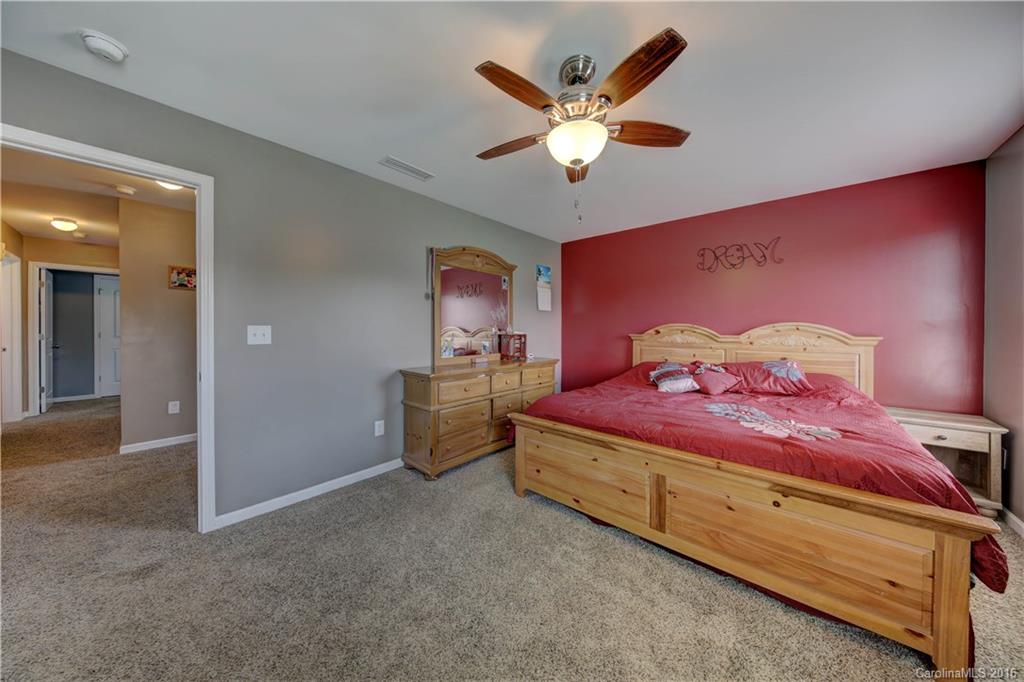 Newport Lakes - Residential