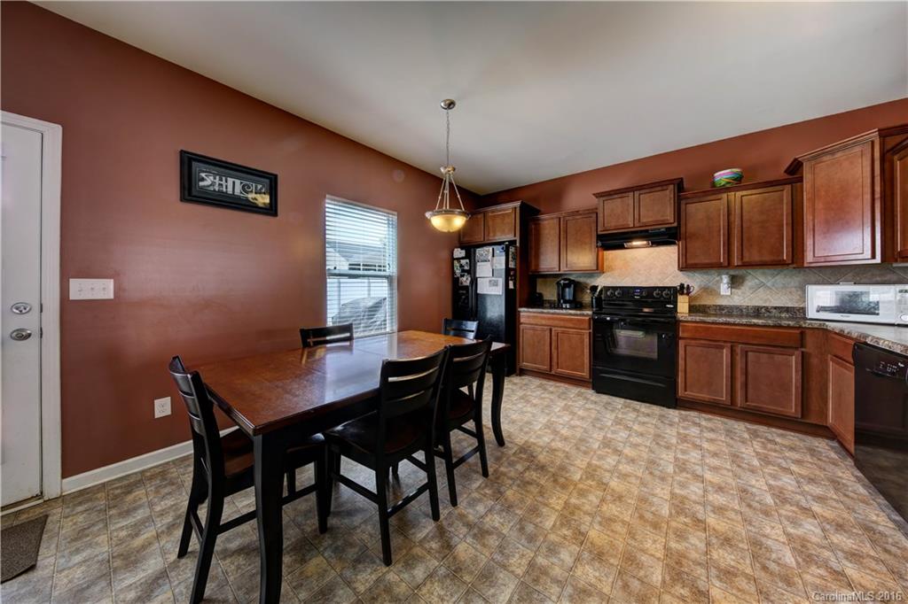 Newport Lakes - Residential