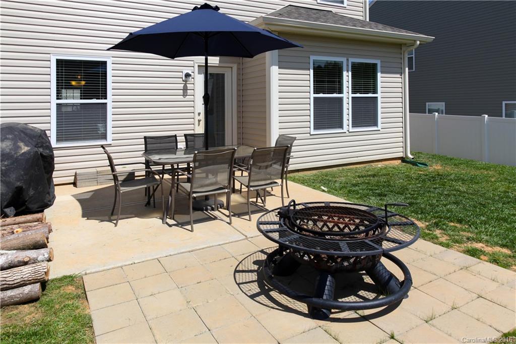 Newport Lakes - Residential