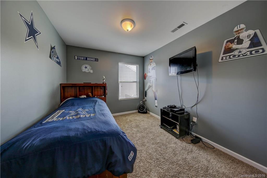 Newport Lakes - Residential