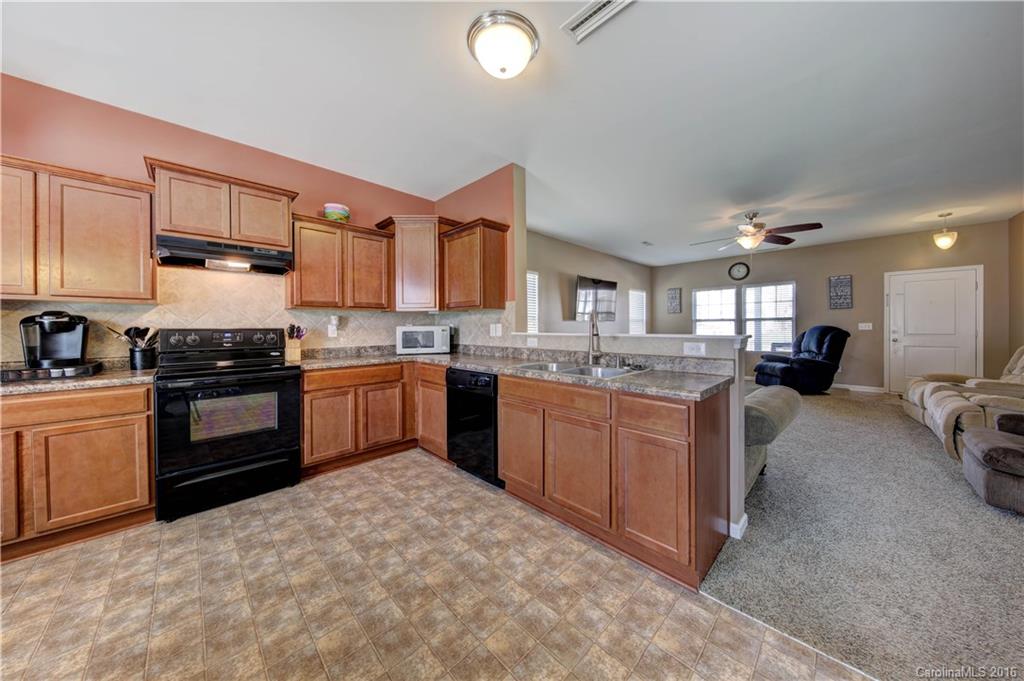 Newport Lakes - Residential