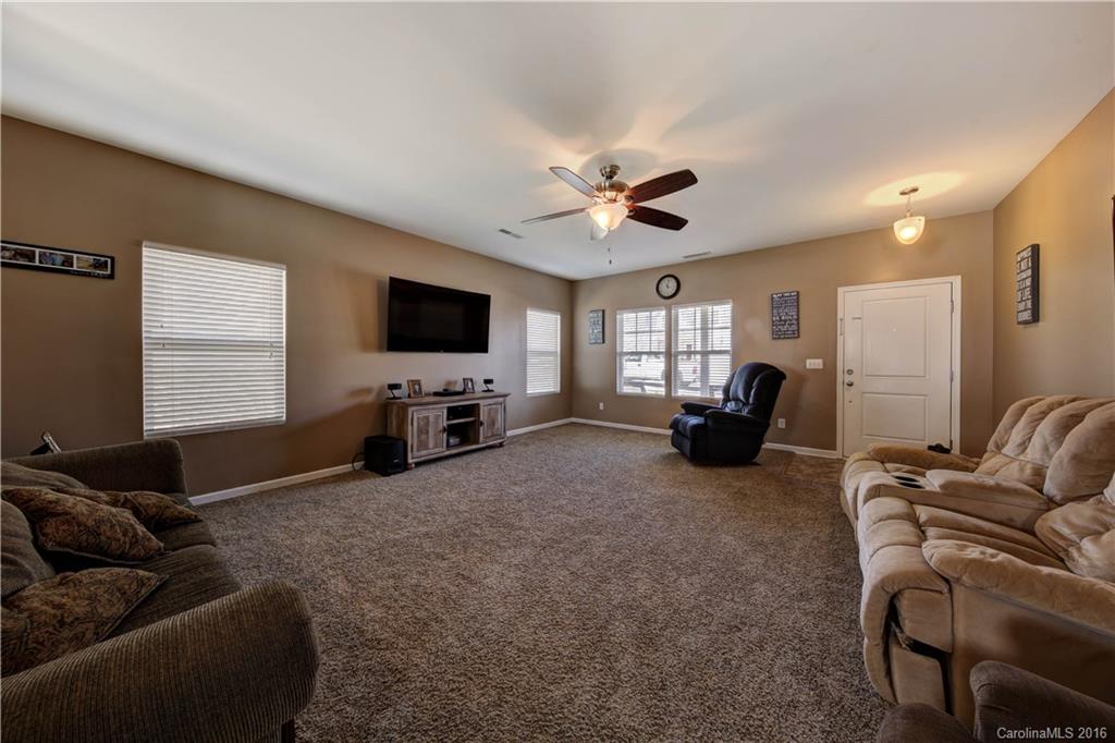 Newport Lakes - Residential