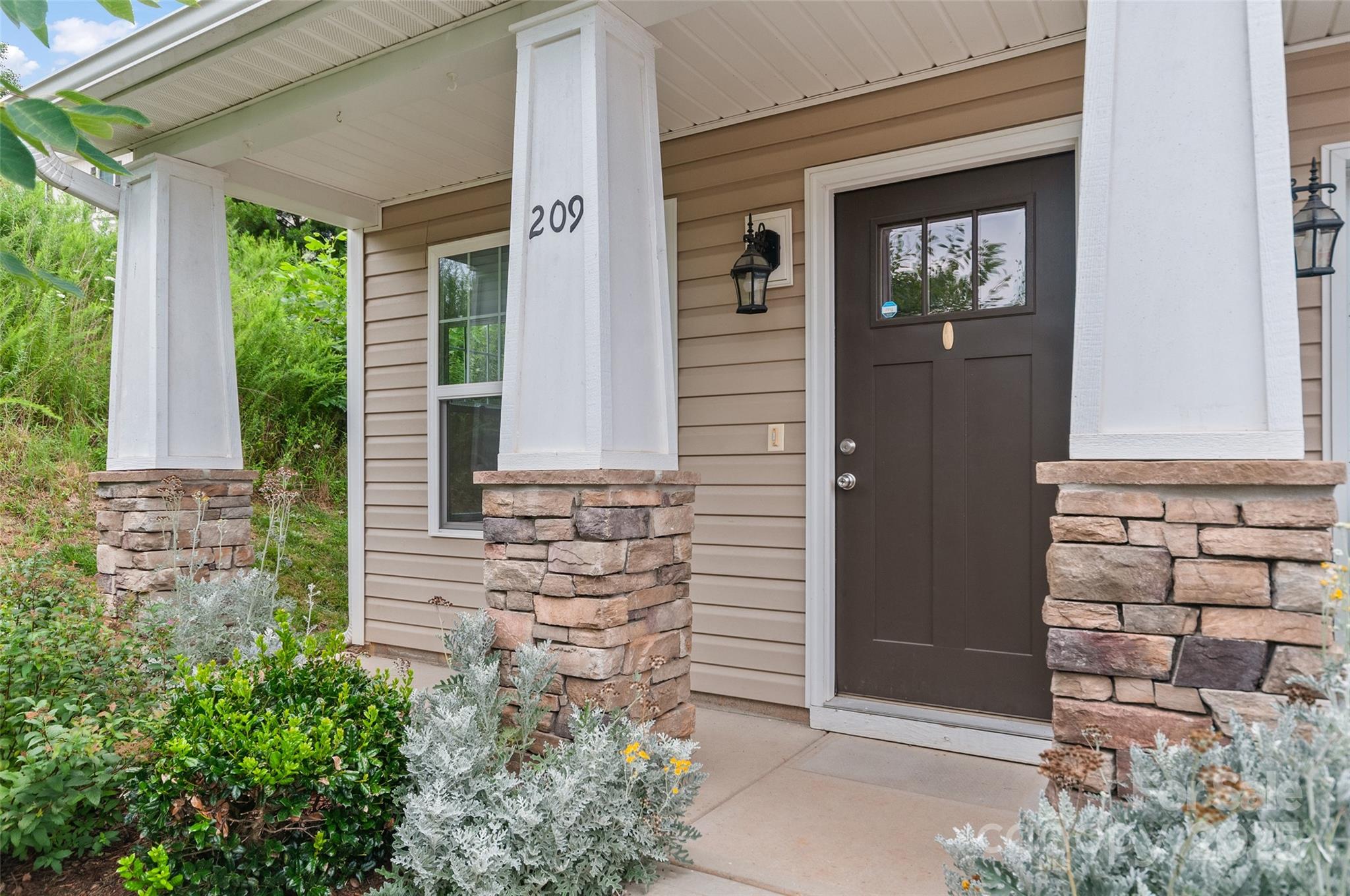 209 Stoney Point Way