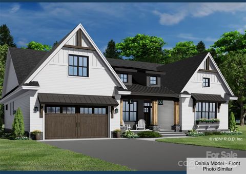 Photo of 29 W Park Avenue, Hendersonville, NC 28792 (MLS # 4131238)