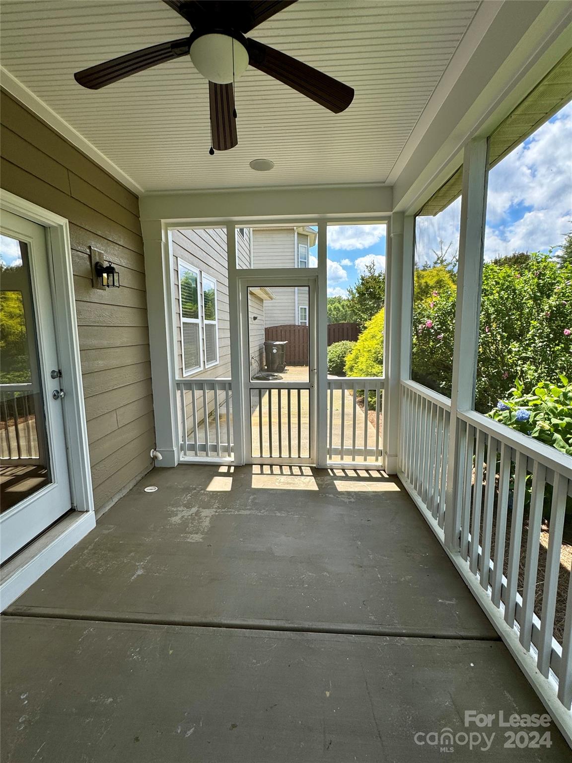 Winding Walk - Residential Lease