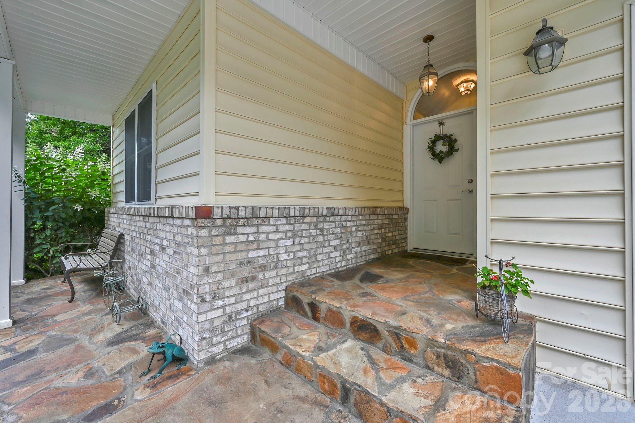 230 Carriage Summitt Way 2423