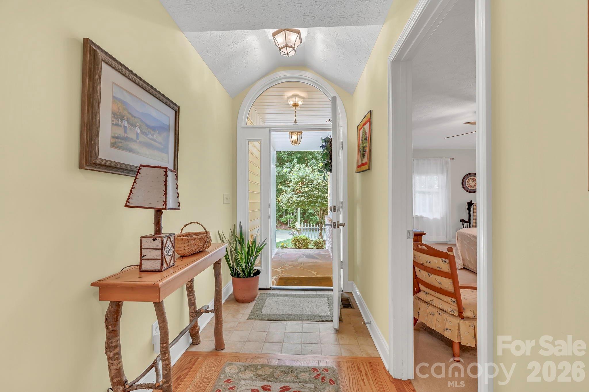 230 Carriage Summitt Way 2423