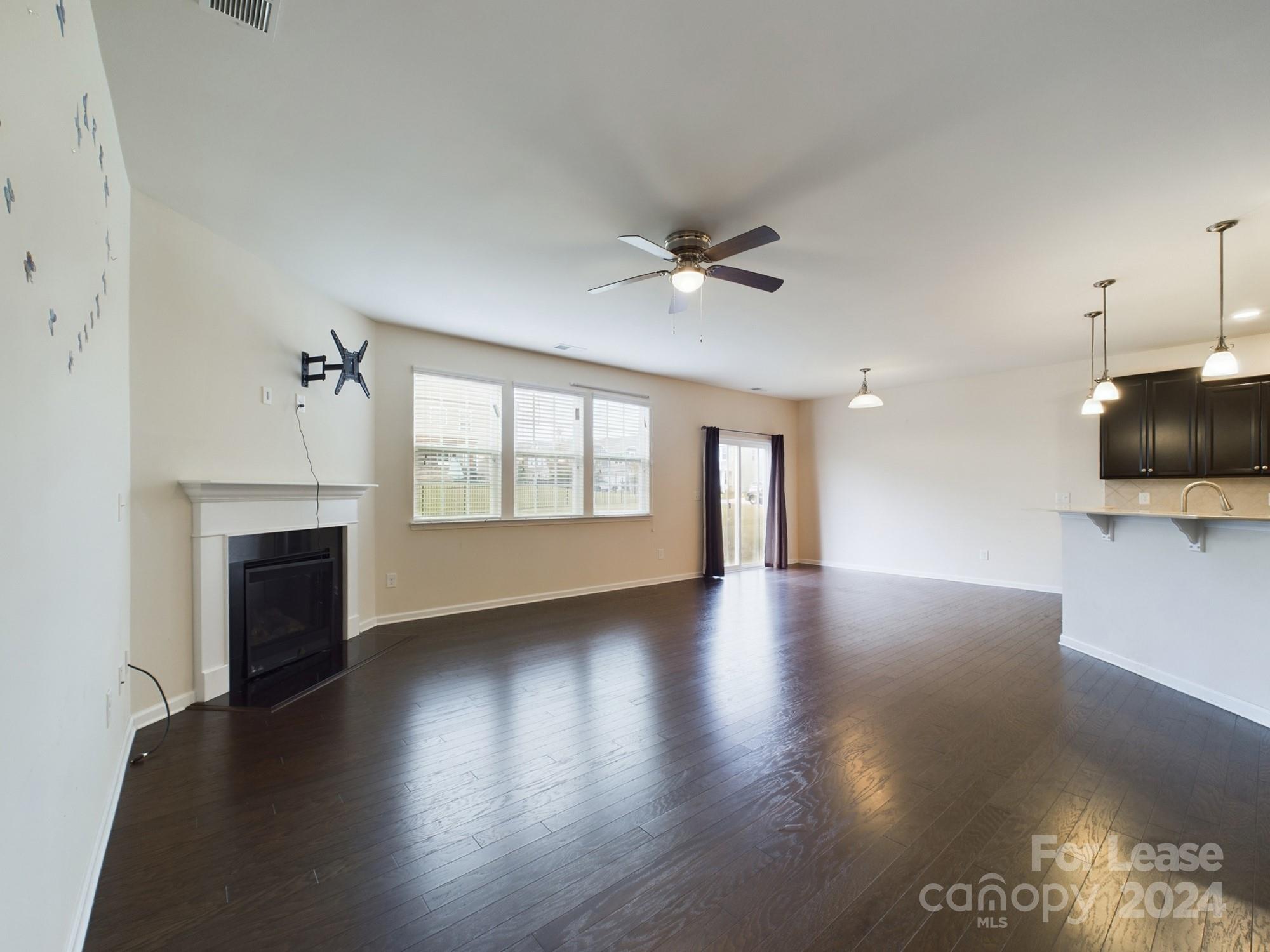 Chateau - Residential Lease