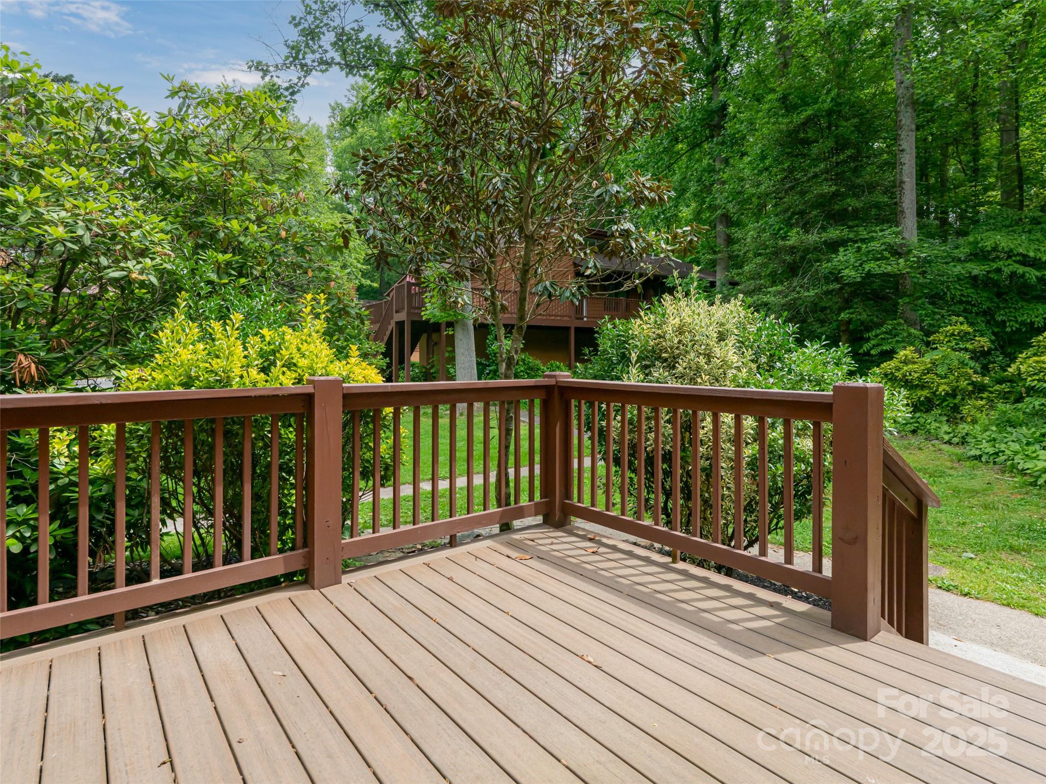 107 N Garden Court