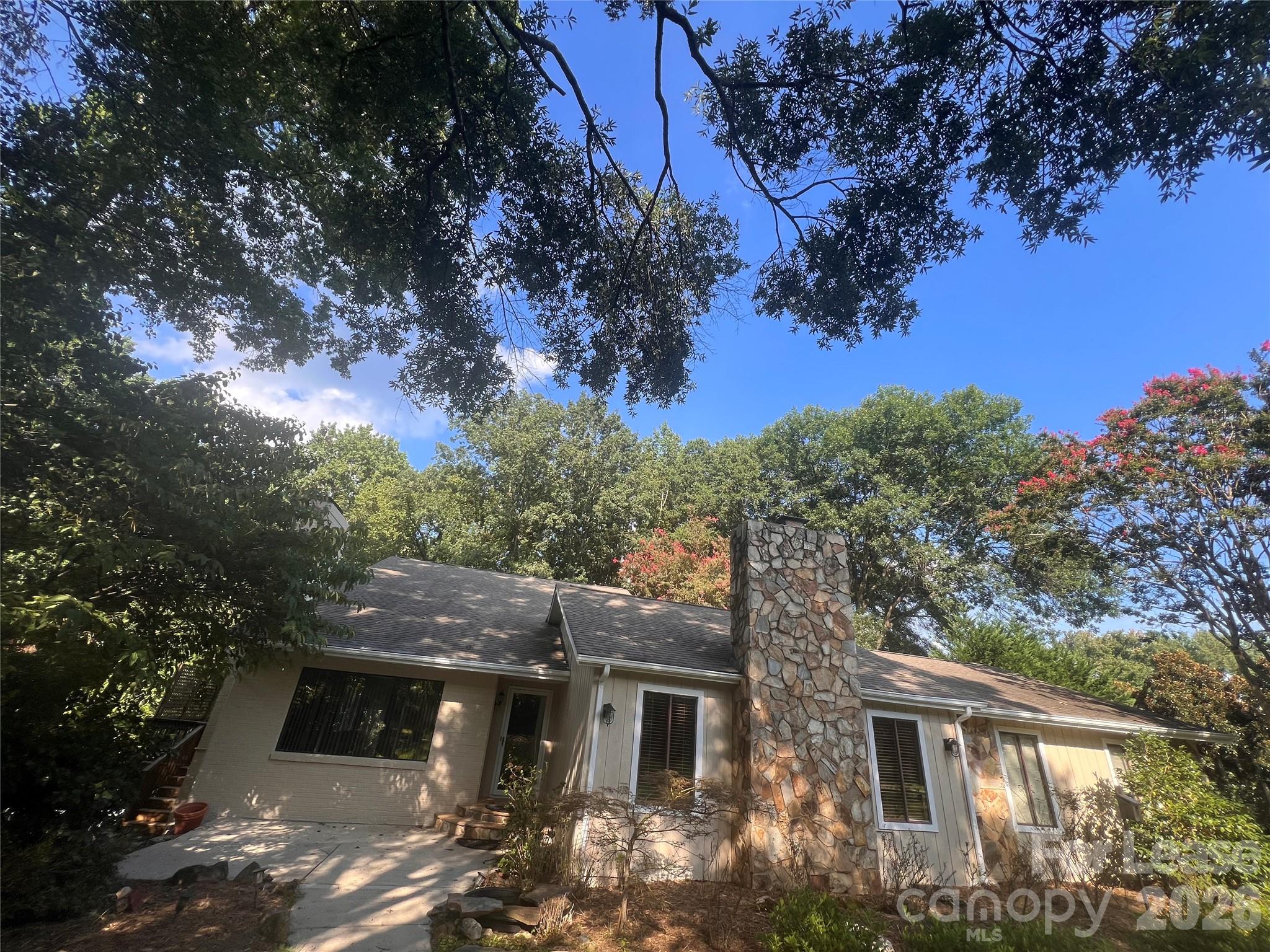 8133 Strawberry Lane