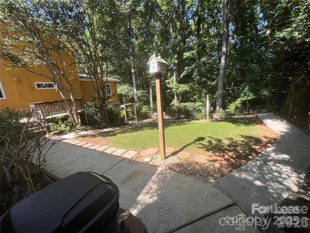 8133 Strawberry Lane