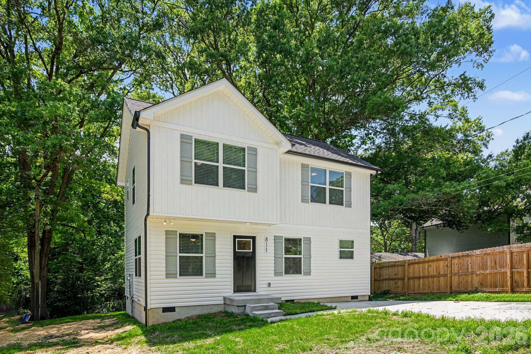 811 Evening Shade Lane