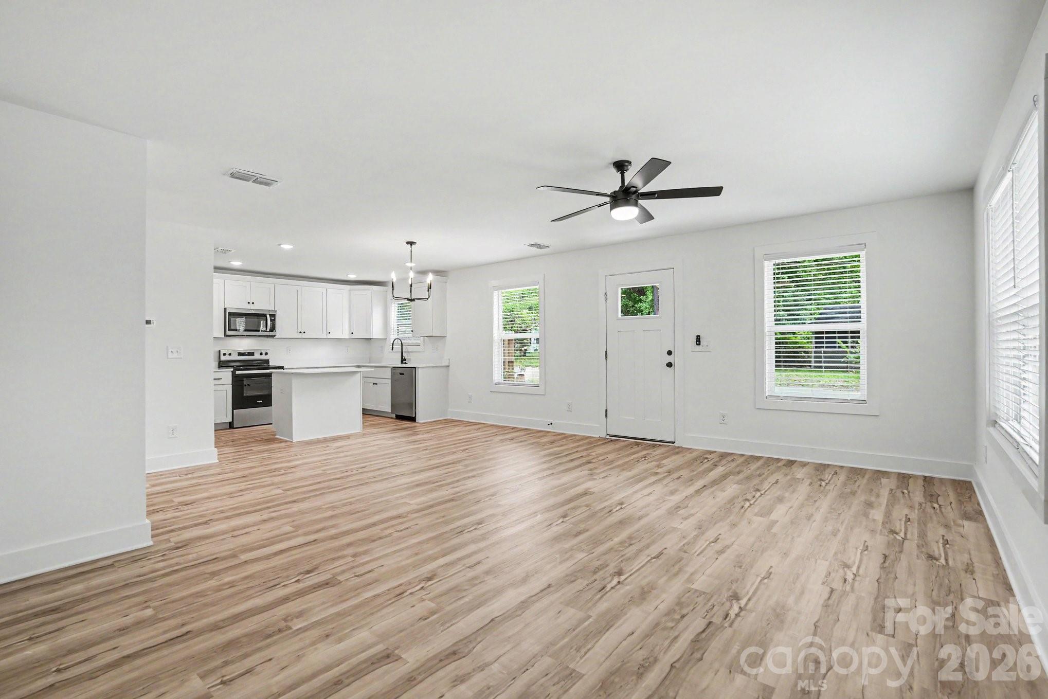 811 Evening Shade Lane