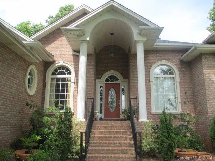 Lovely custom full brick 1 story home with 3 bedrooms & 2 baths,plus an office/4th bedroom. Heavy crown molding throughout the home,featuring tray ceiling in formal dining room & master bedroom.Granite counters in kitchen,opens to the family room.Master bath features marbles floors & shower/Jacuzzi.Maple hardwood floors throughout house(no carpet).The home sits on 2.14 acres w/ private pond,great for fishing. Beautiful quiet neighborhood. Low property taxes and award winning schools.