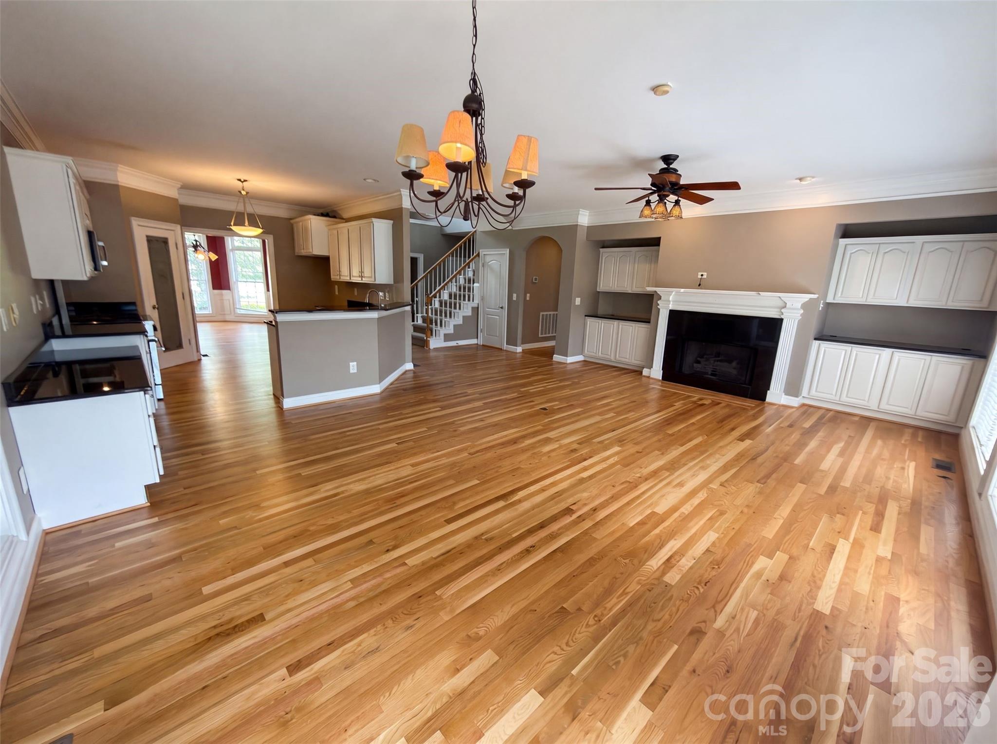 9721 Arlington Oaks Drive