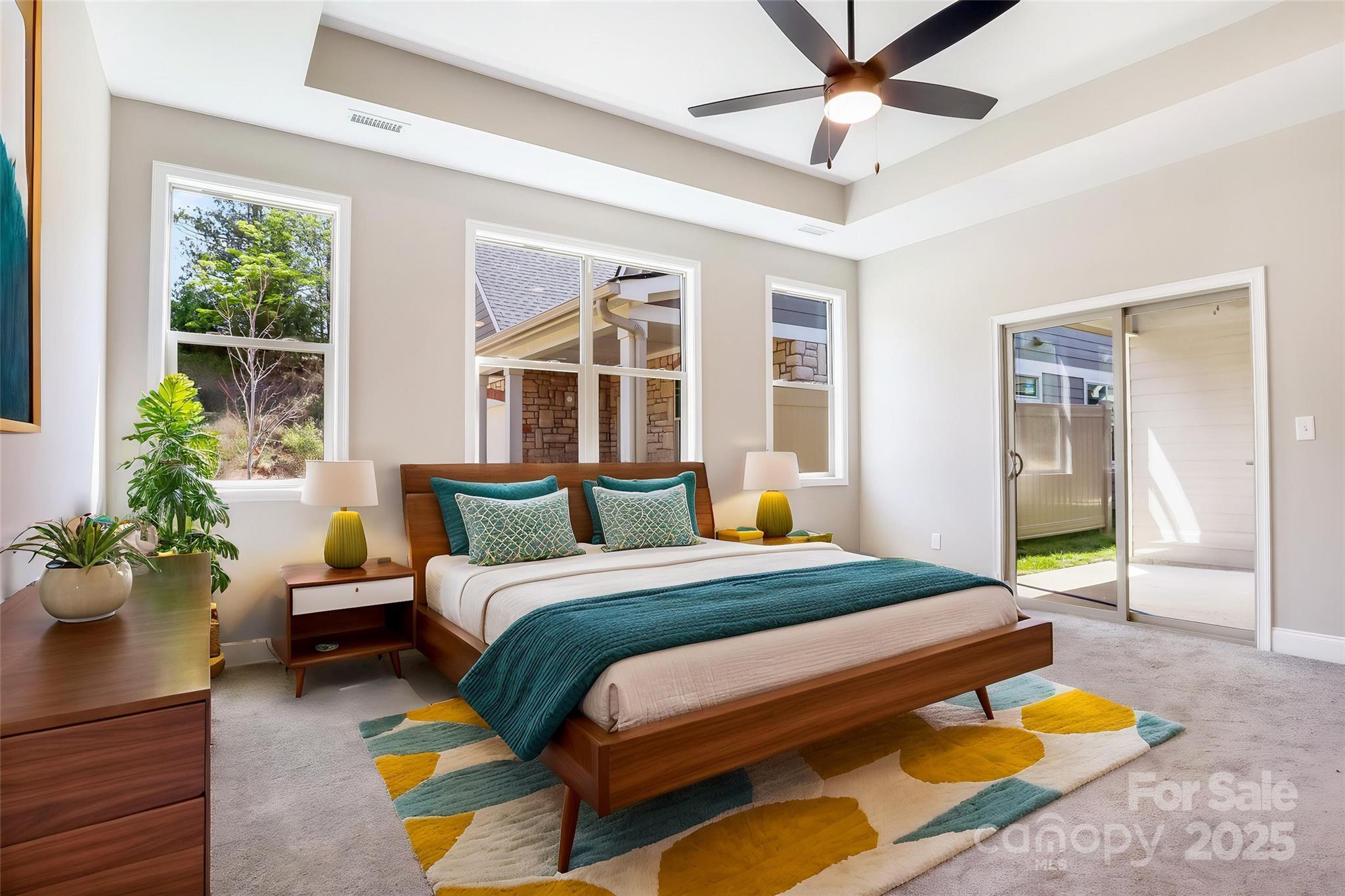 Hickory, North Carolina 28601, United States, 2 Bedrooms Bedrooms, ,2 BathroomsBathrooms,Residential,Active,238047