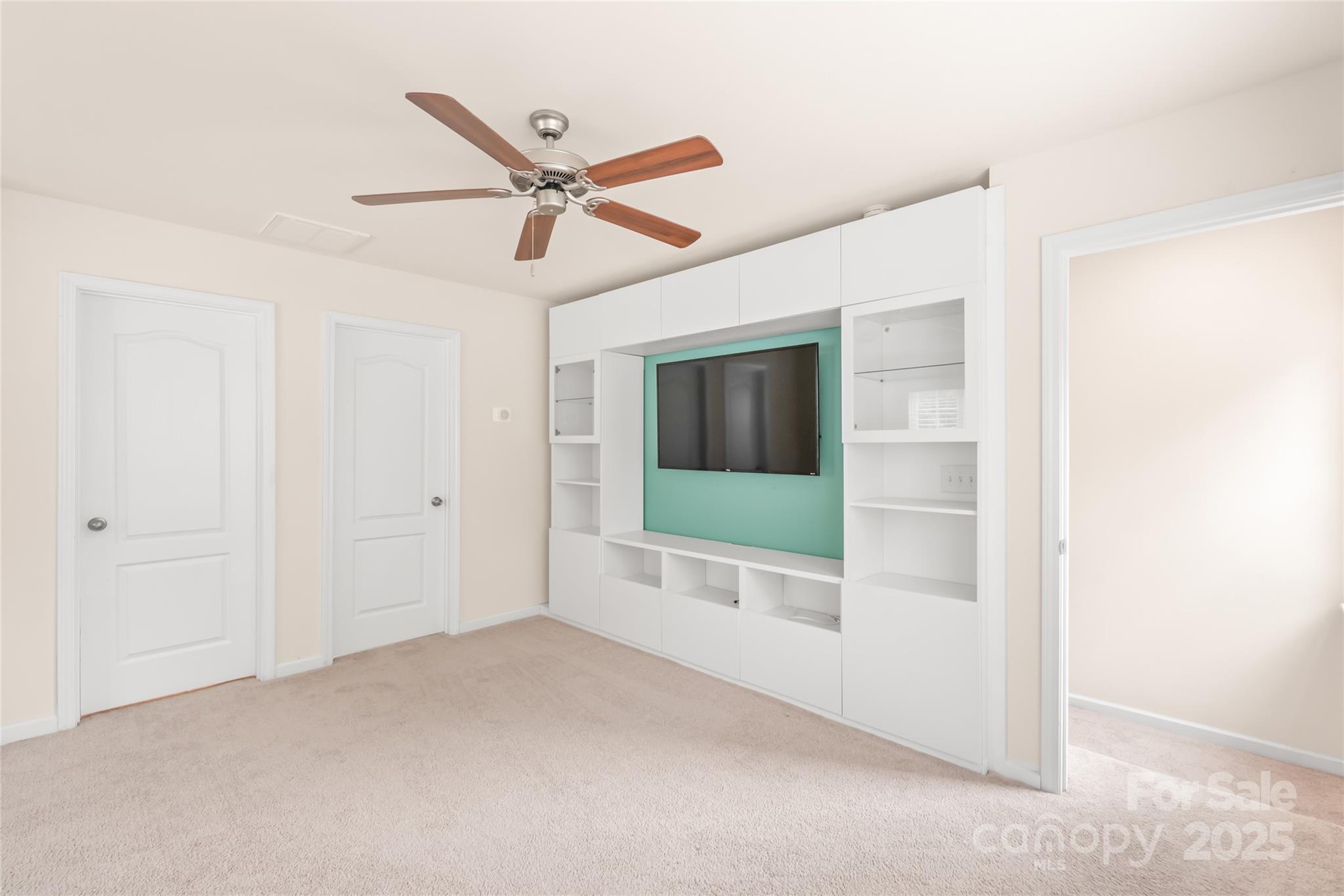 Stowe Pointe - Residential