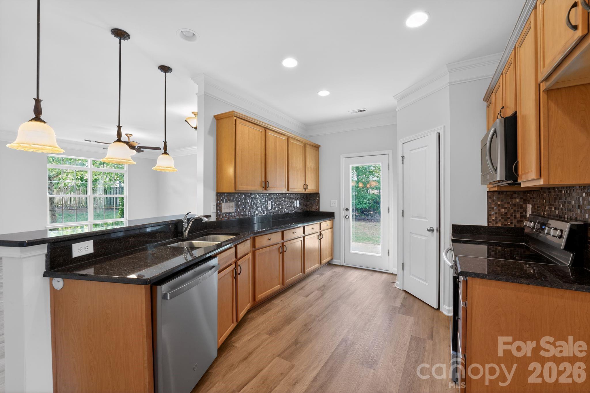 Almond Glen - Residential