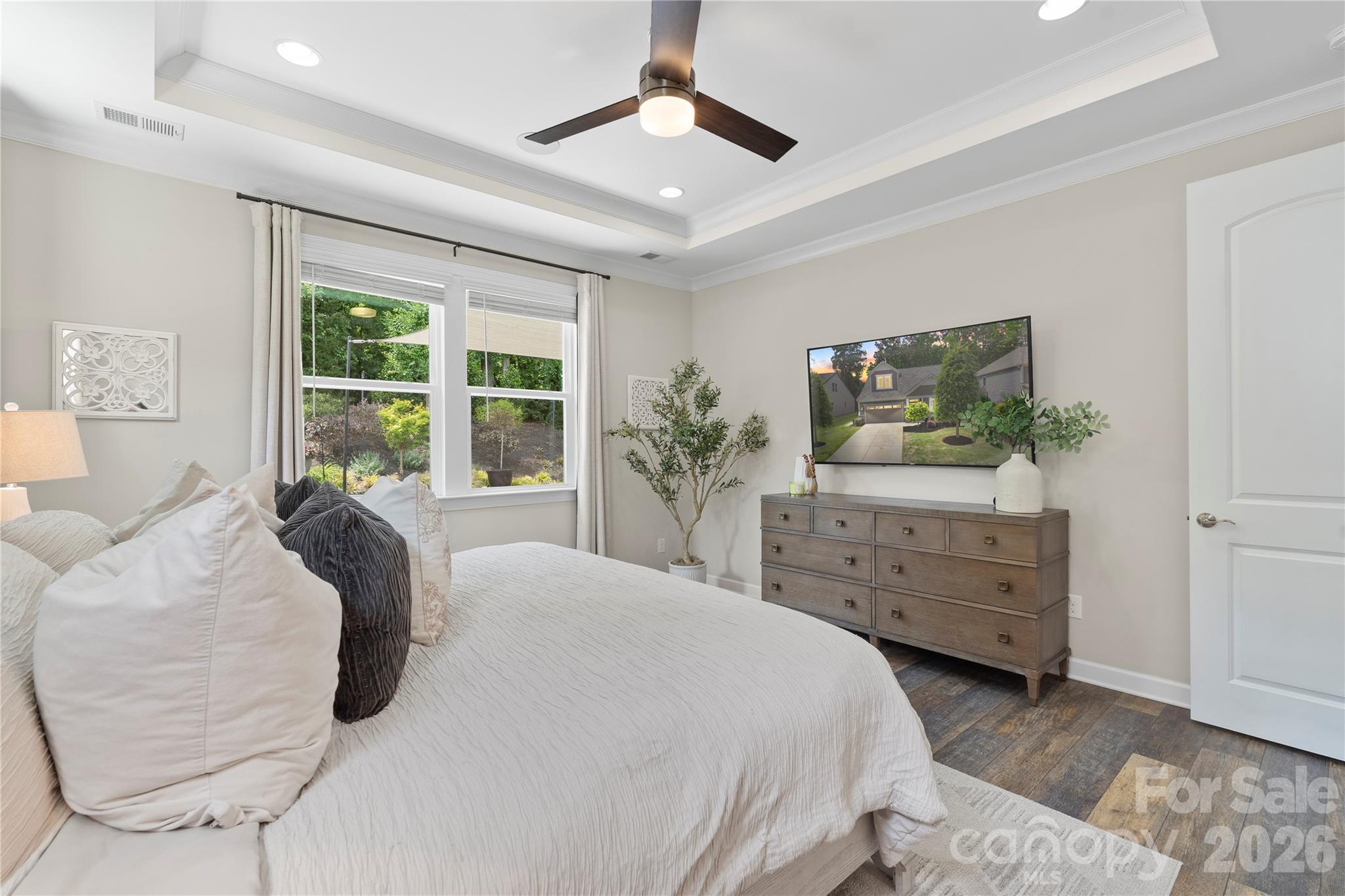 Lake Crest - Residential