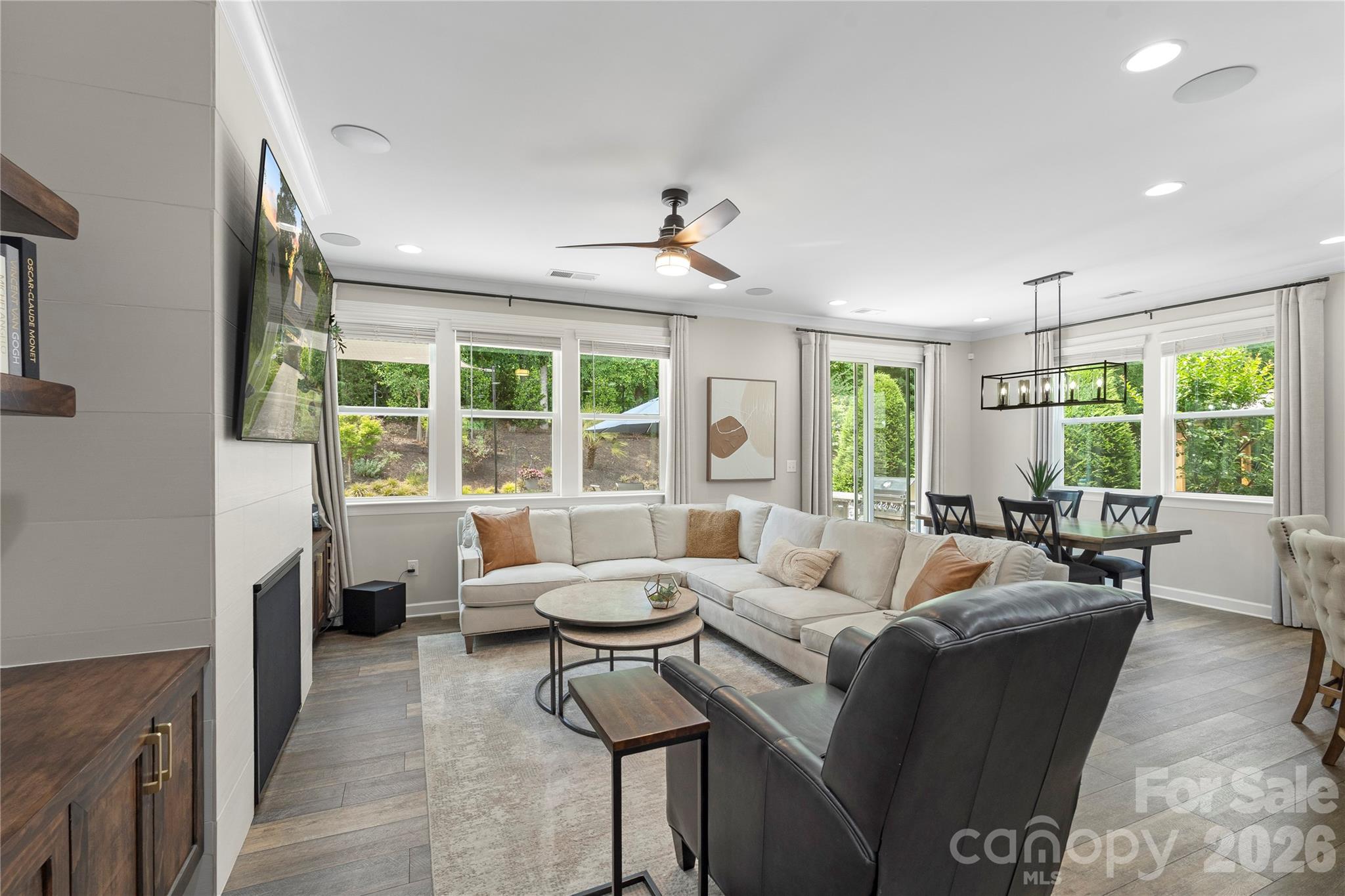Lake Crest - Residential