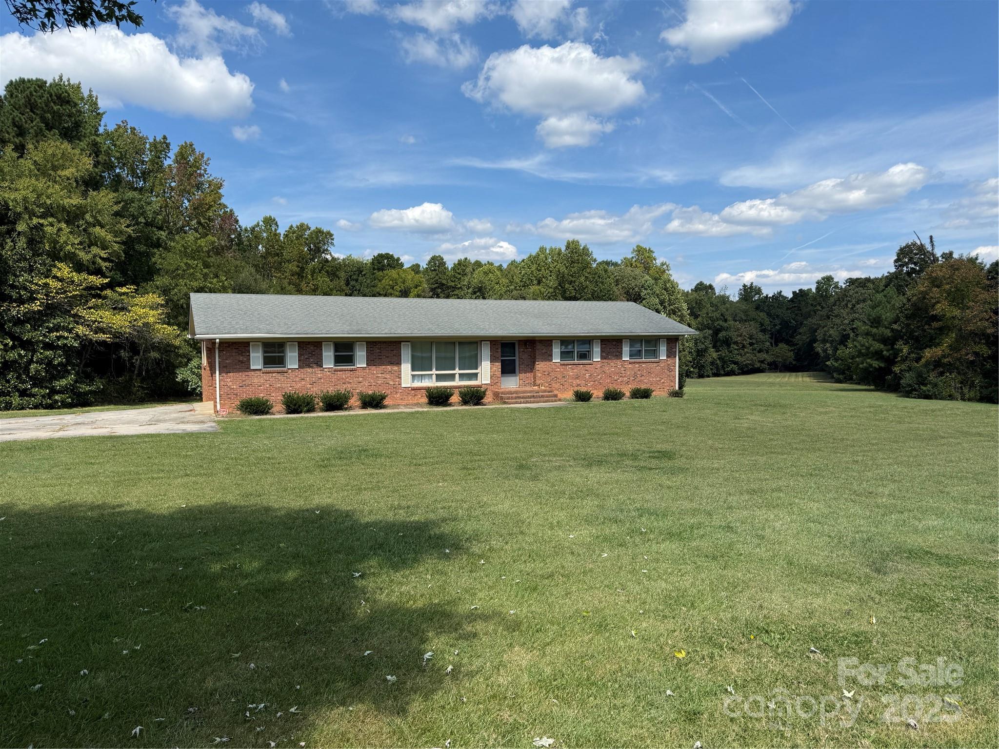 8042 Nc Highway 150 Highway E